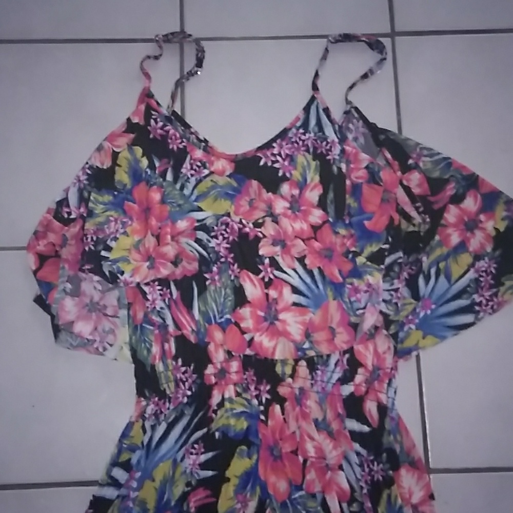 Dress - Picture 2 of 2